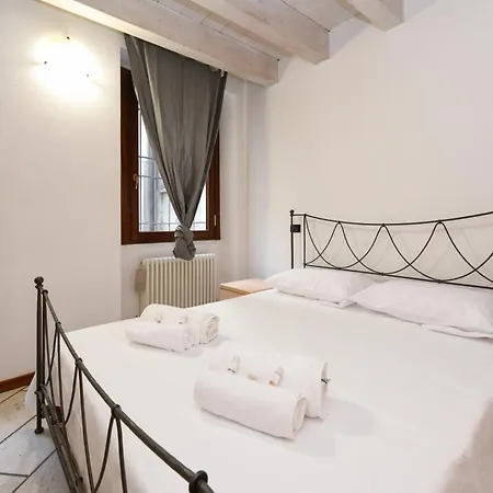 Domus Malvezzi *
