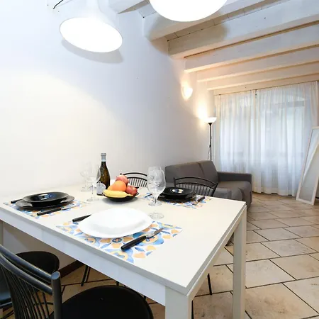 Domus Malvezzi Apartment *